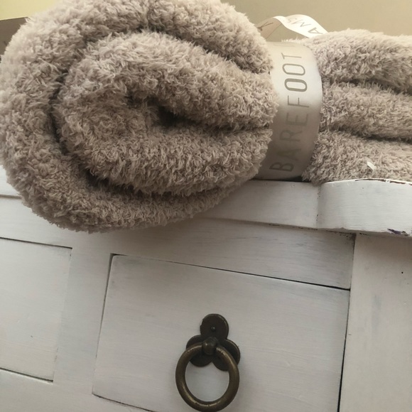 Barefoot Dreams Bedding Barefoot Dreams Cozy Throw Nwt Stone 45 X 6